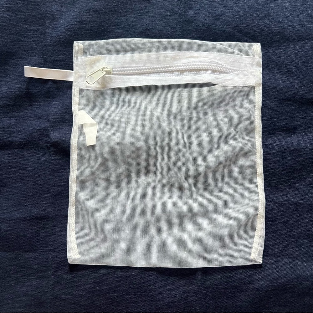White Mesh Laundry Pouch Small Bag with Zipper